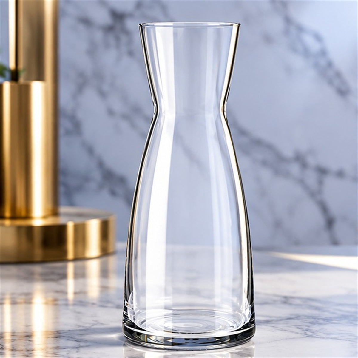 Carafe Bormioli Rocco Ypsilon 55 cl, vu de face sur fond clair