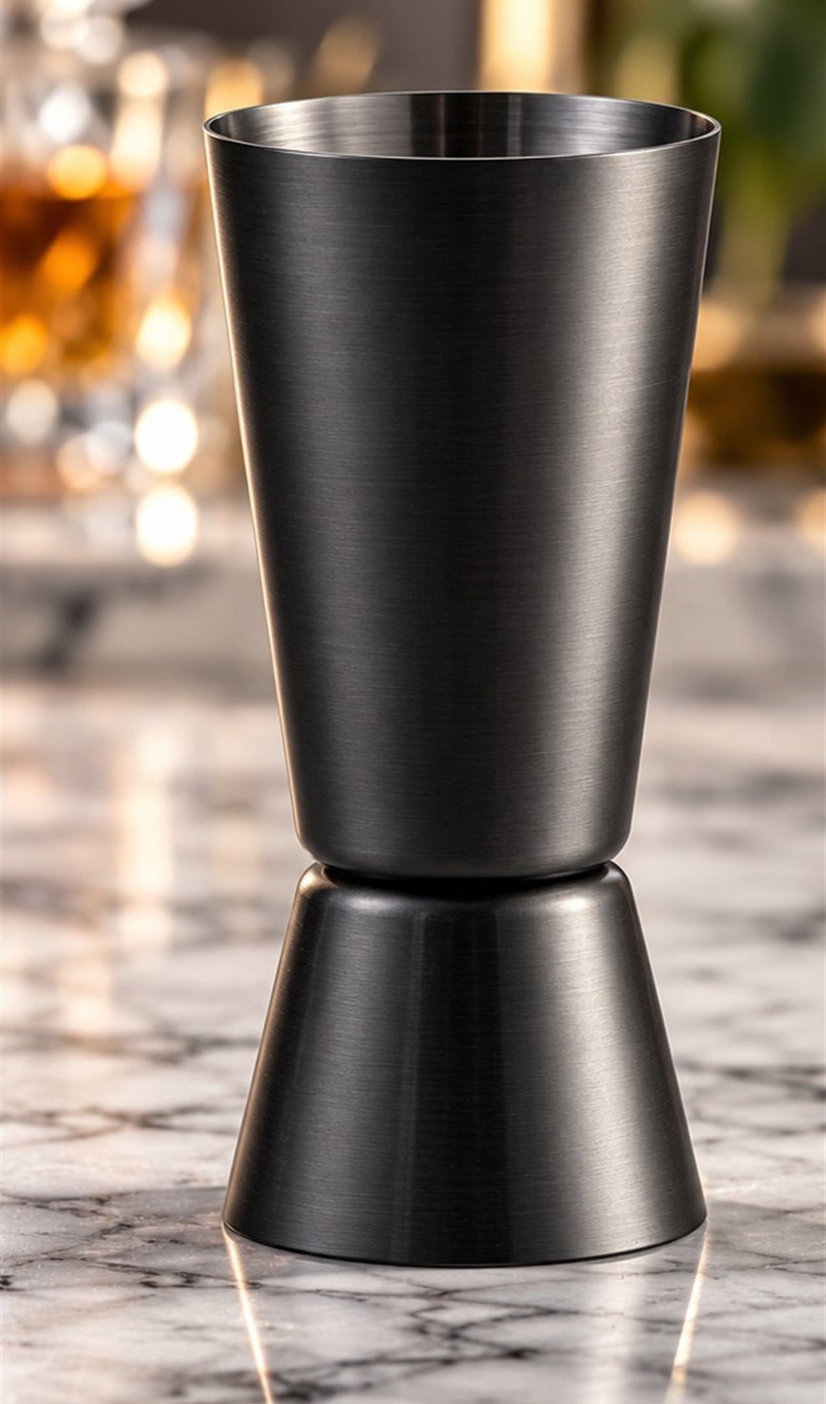 Jigger noir BWA Généraliste 25/50 ml, vu de face sur fond clair