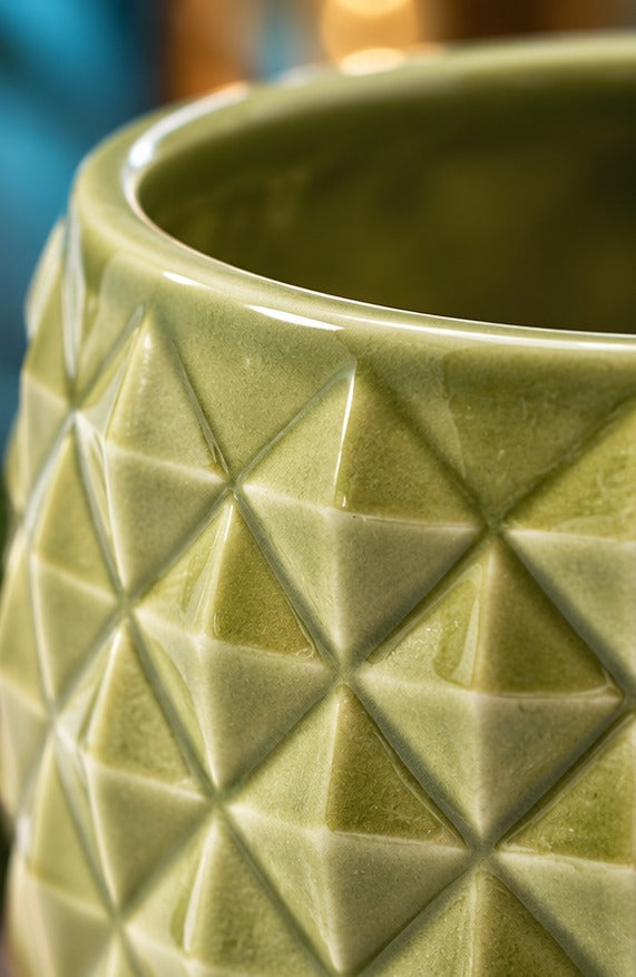 Tiki Genware EU Ananas vert 40 cl, gros plan sur le relief en ananas