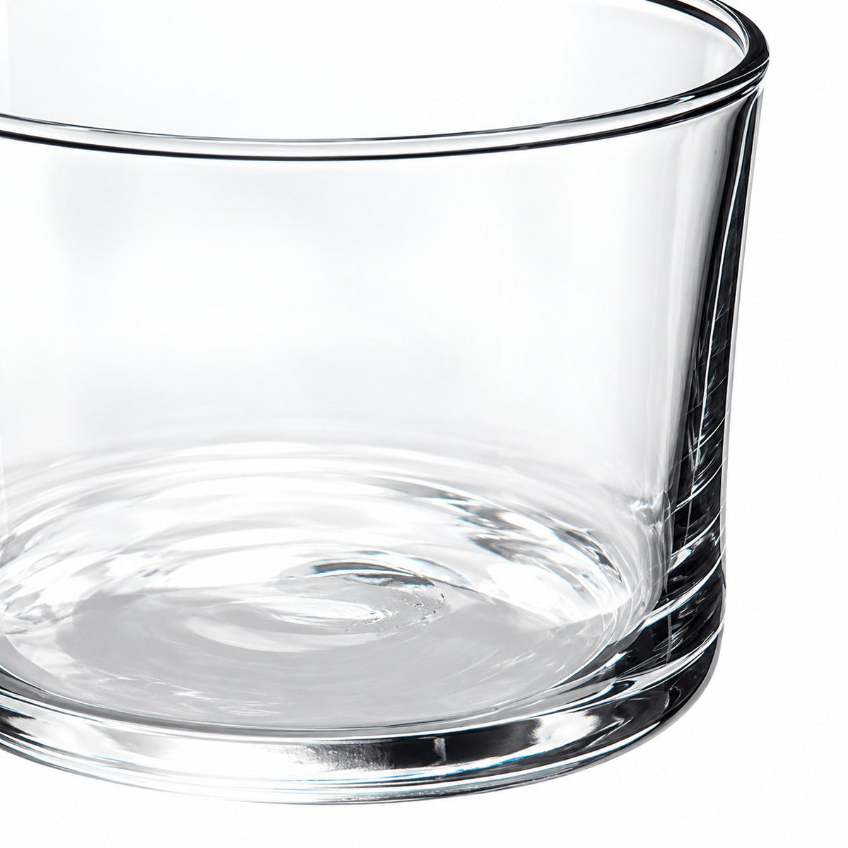 Gros plan sur le bord et le fond du verre Bodega