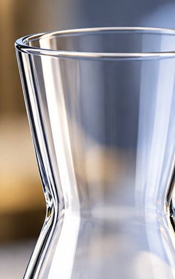 Carafe Bormioli Rocco Ypsilon 55 cl, gros plan sur le col de la carafe