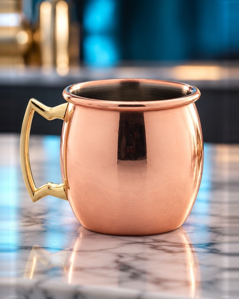 Mini barrel mug Genware 6 cl, vu de face sur fond clair