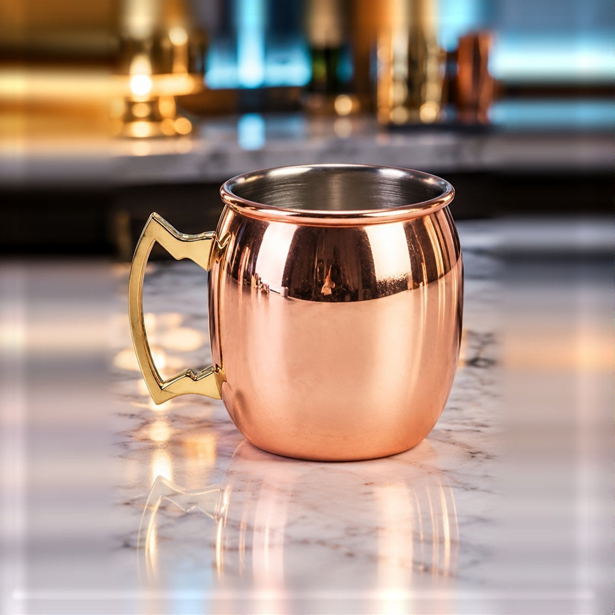 Moscow mule Genware EU Barrel Mug, poignée or 40 cl, vu de face sur fond clair