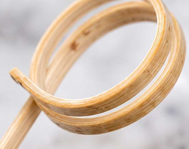 Pics en bambou Spirale Oxstal 9 cm, lot de 100, gros plan sur la boucle en bambou
