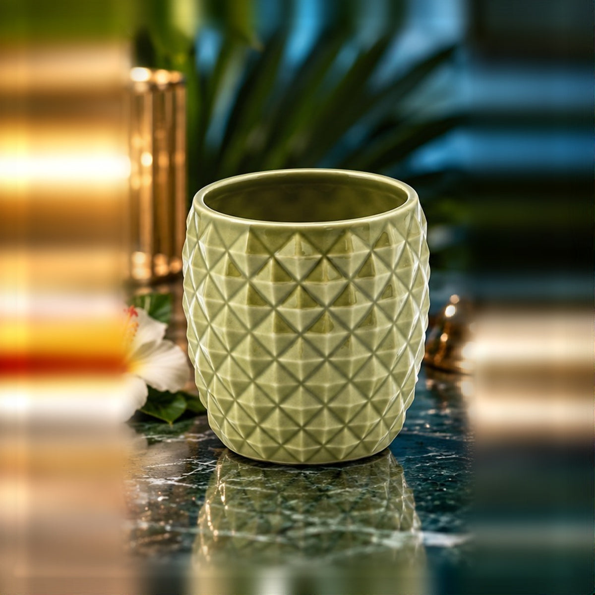 Tiki Genware EU Ananas vert 40 cl, vu de face sur fond clair