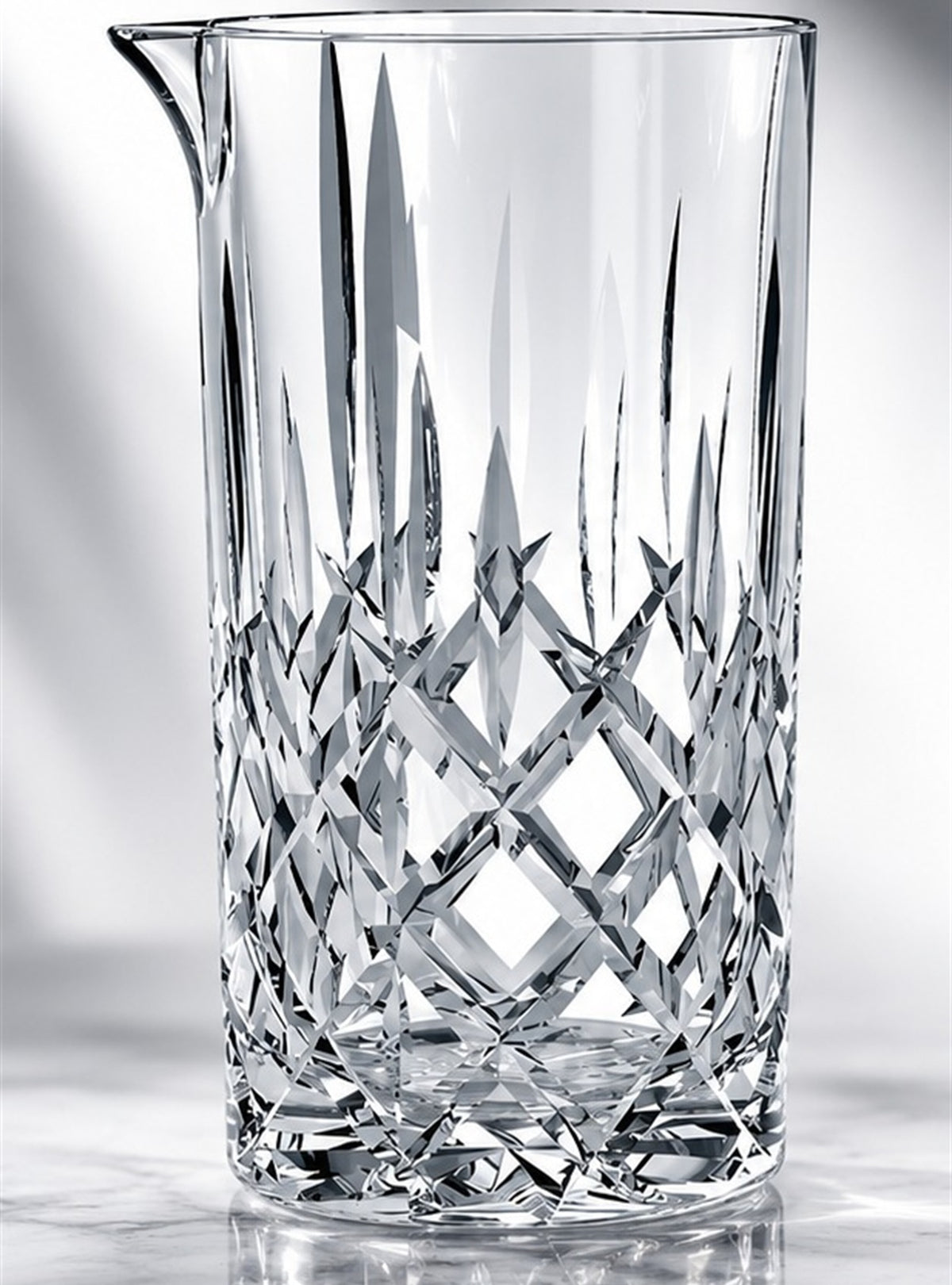 Verre à mélange Nachtmann Noblesse 75 cl, vu de face sur fond clair